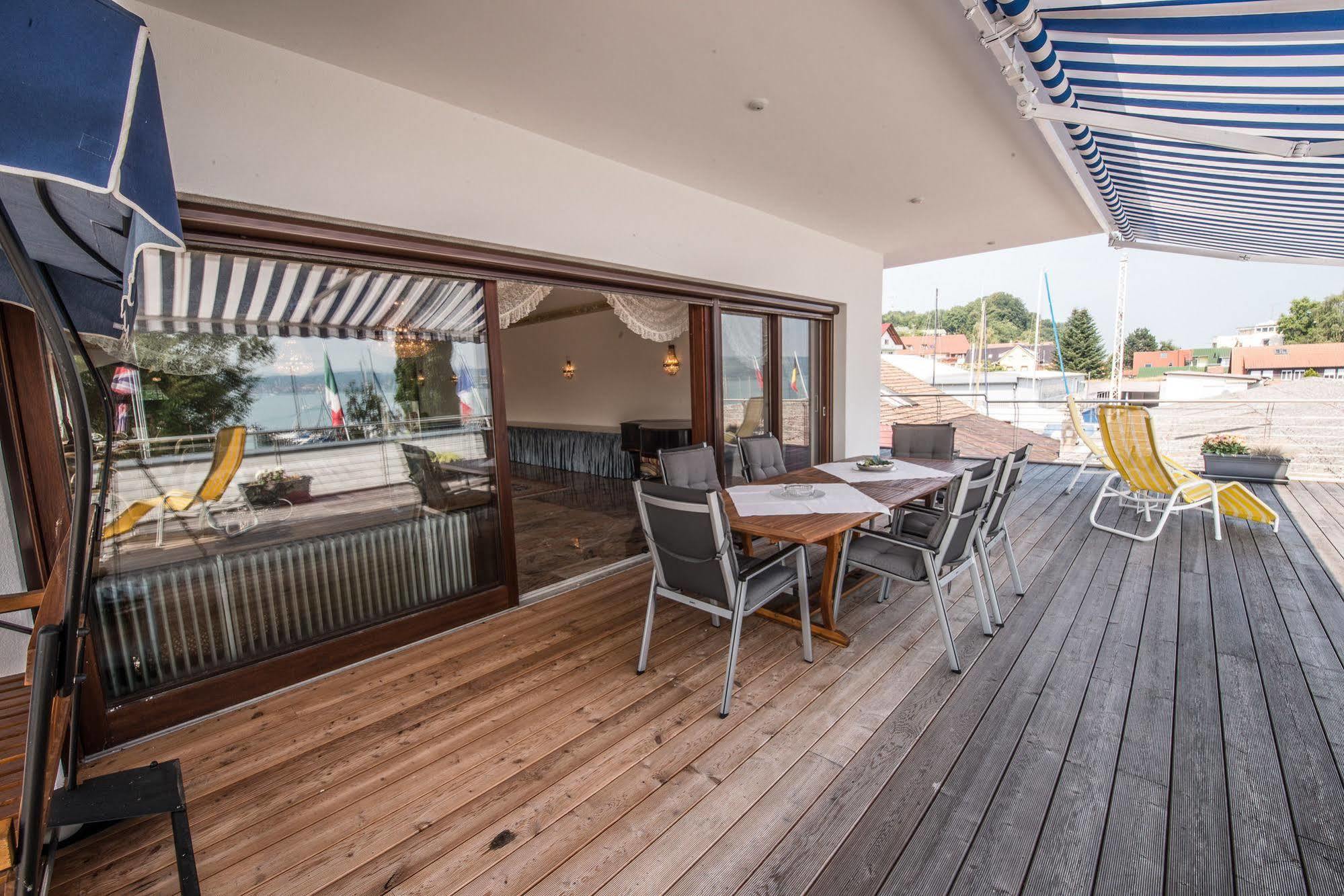 Hotel Am Yachthafen Констанц Экстерьер фото
